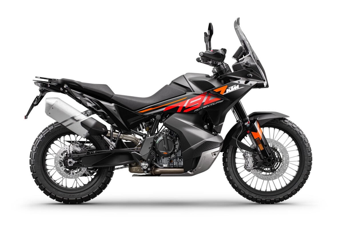 KTM 790 Adventure 2023 fotografías de estudio