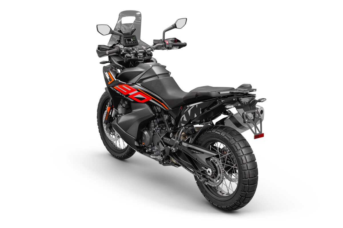 KTM 790 Adventure 2023 fotografías de estudio