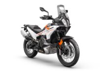 KTM 790 Adventure 2023 fotografías de estudio
