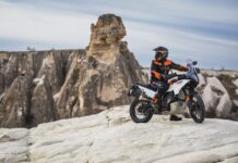 KTM 790 Adventure 2023 en acción