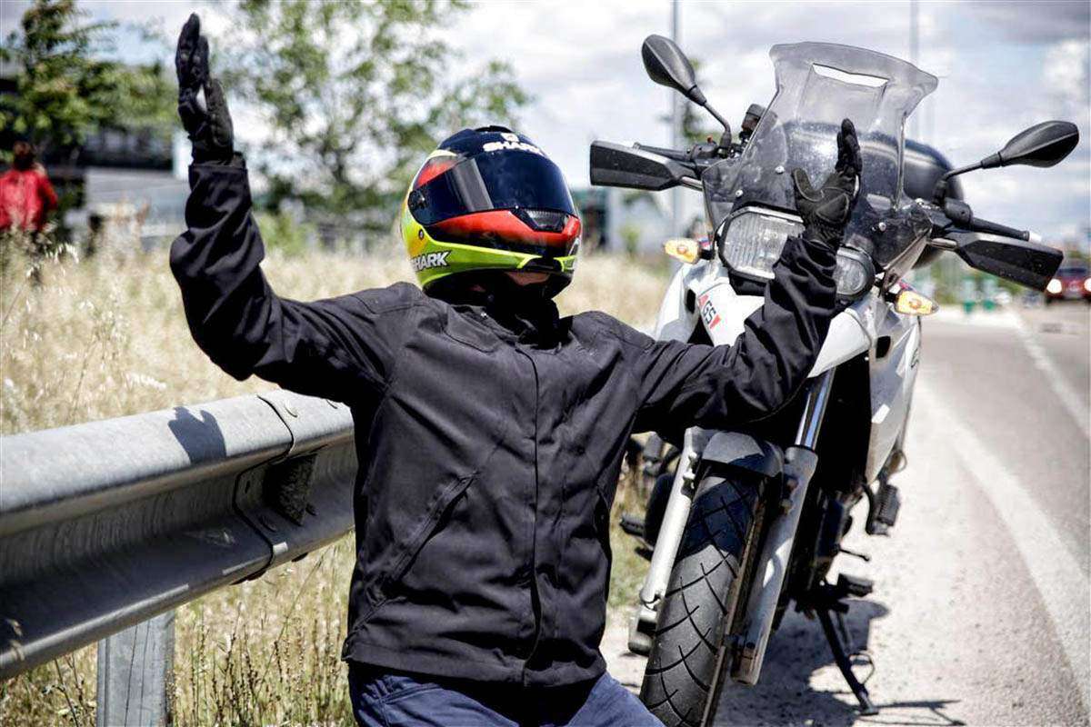 Las motos, por ahora, no estarán obligadas a llevar el dispositivo