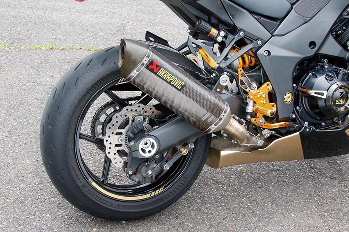 Custom Revolution Z1000 en detalle