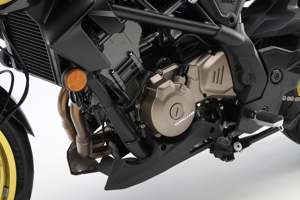 QJMotor SRK 400 2023 en detalle
