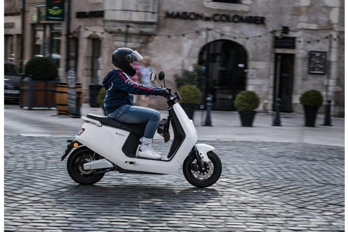 Mash E City 2 0 Y E City 4 0 Los Nuevos E scooter De La Marca