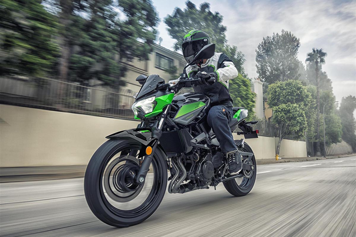 La gama de acceso de Kawasaki ofrece opciones como la Z400