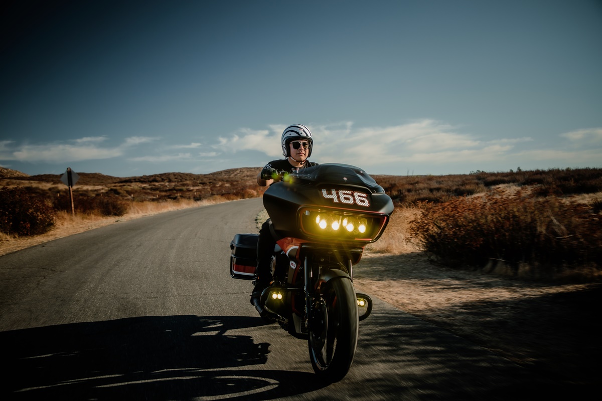 Bell Custom 500 en acción