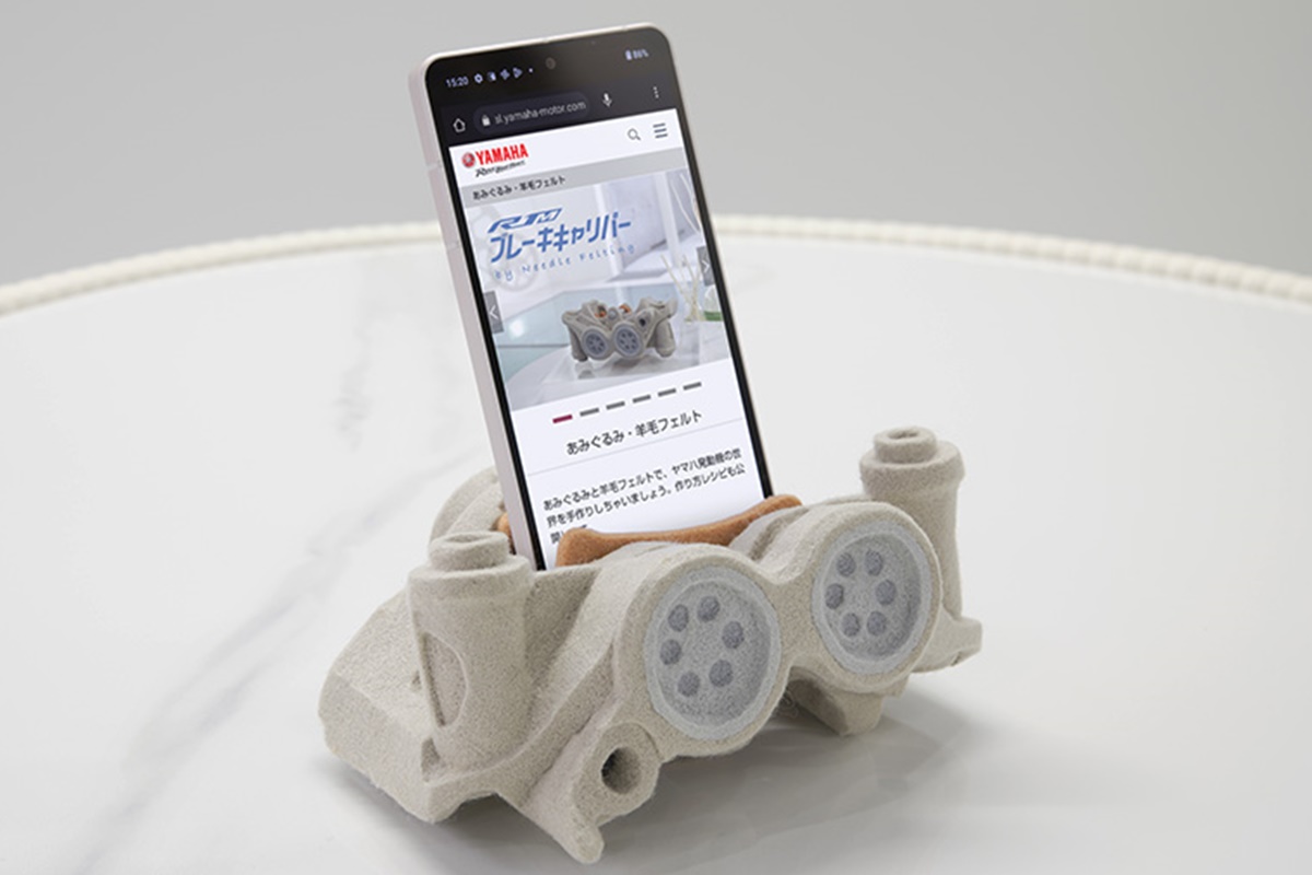 Soporte para Smartphone con forma de pinza de freno