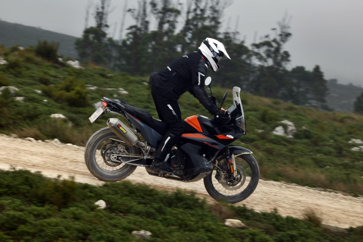 prueba_ktm_890_adventure_2023_12