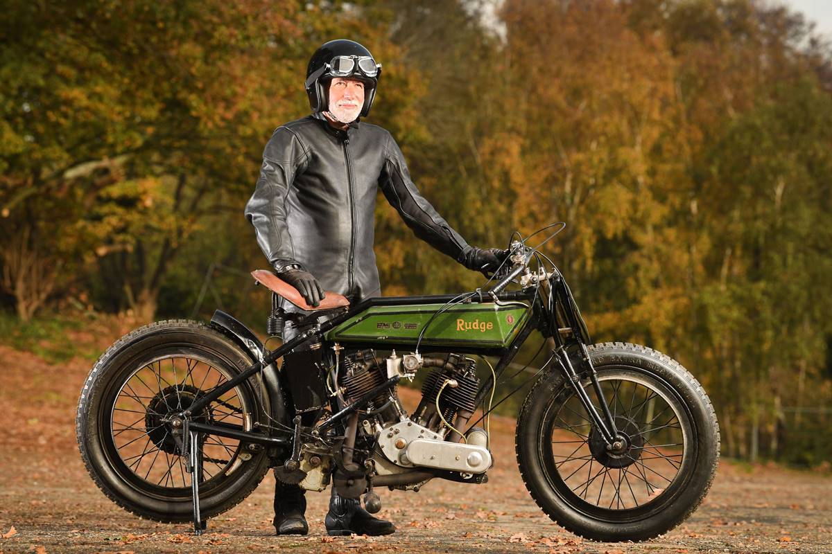 Rudge V-Twin de 1922 vista lateral