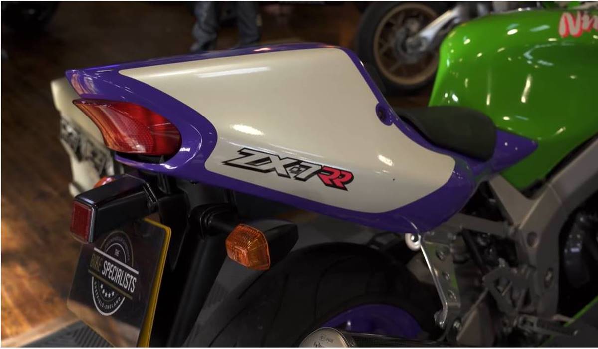 Kawasaki ZX-7RR en detalle