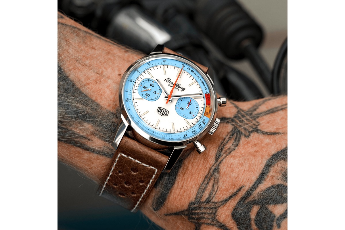 Breitling Top Time Deus vista superior