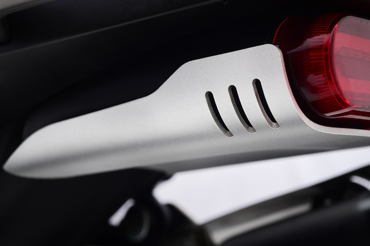 Voge 350 AC en detalle