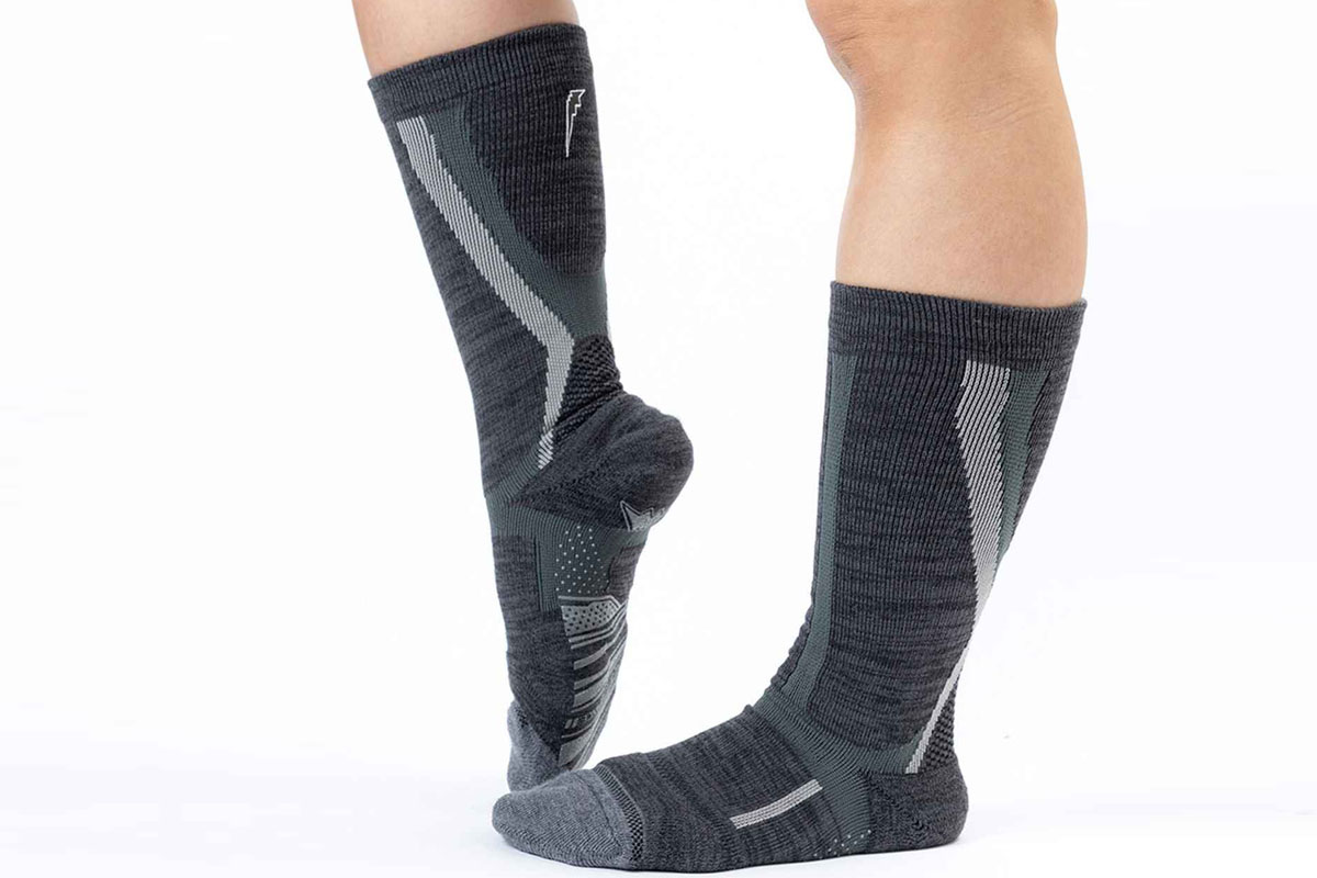 Biotecnología para el motero: calcetines que reducen la fatiga