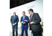 Giovanni Feliciotti, en el momento de recoger el premio