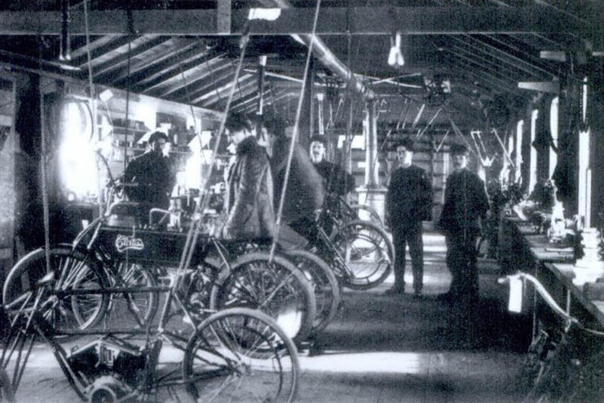 La moto conmemora los 120 años de la primera moto creada por Glenn Hammond Curtiss