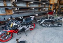 Aprilia Tuono V4 reconvertida en moto de nieve