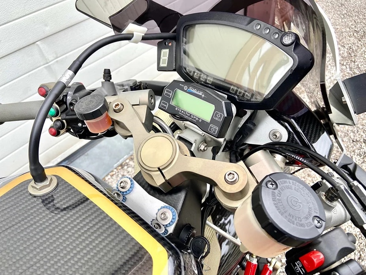 Vyrus 985 C3 4V Carbono en detalle