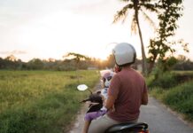La colocación del niño en la moto es muy importante