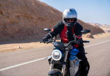 Hay un nuevo récord del mundo de viaje en moto eléctrica ¡12.749 kilómetros!