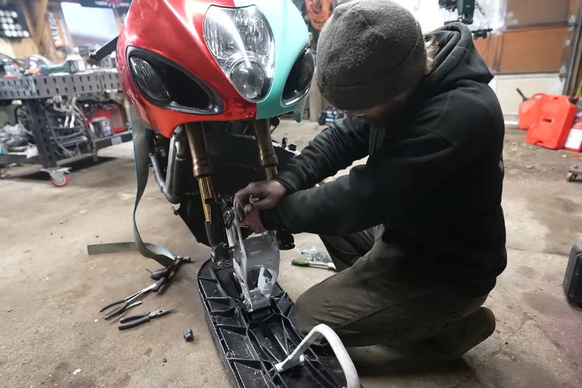 suzuki_hayabua_por_grind_hard_plumbing_4