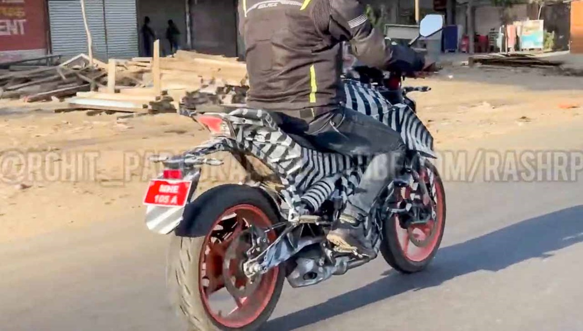 Nueva KTM Duke pillada en acción
