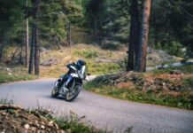 Honda XL750 Transalp 2023 en acción