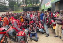 Los moto taxistas de REM