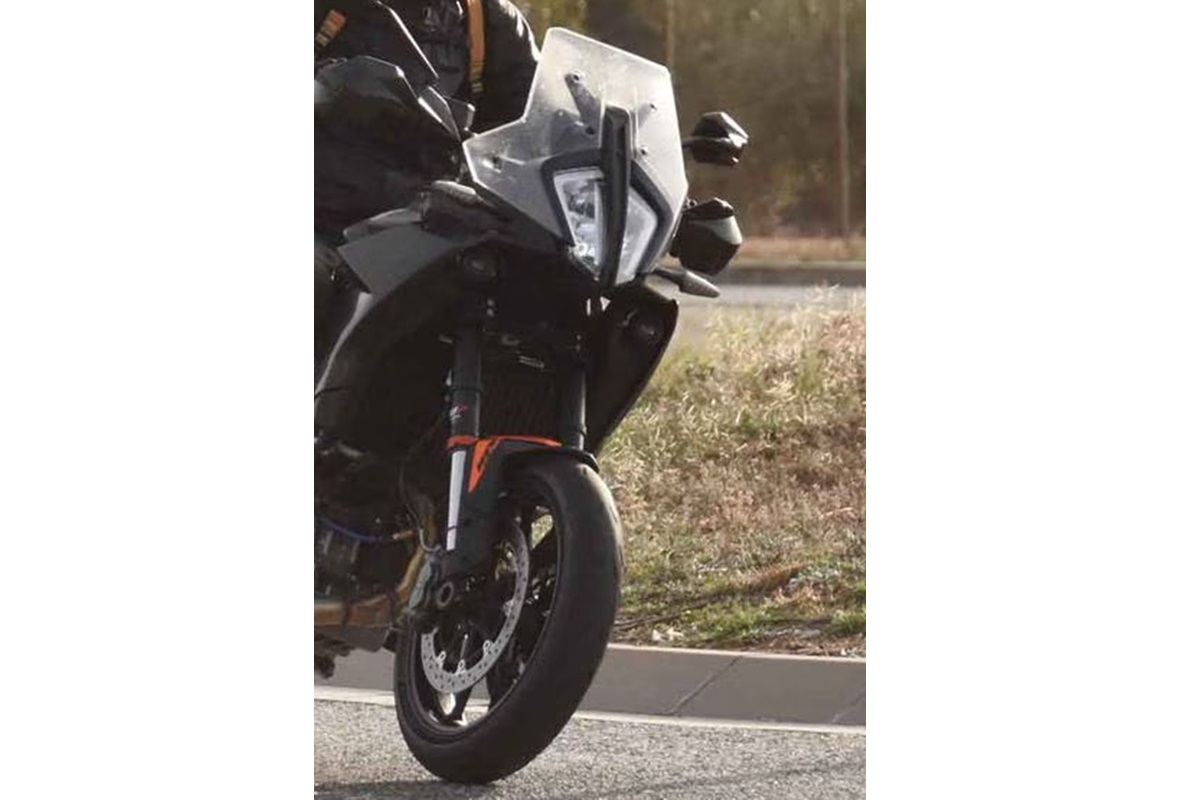 KTM 890 SMT en detalle