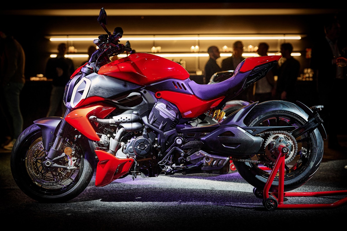 "Diavel V4 Design Nights" Bruselas