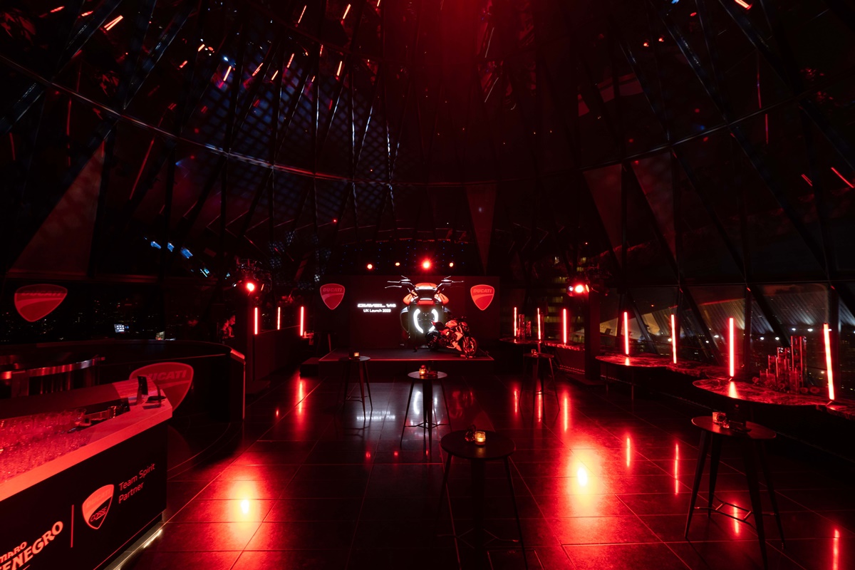 "Diavel V4 Design Nights" Londres