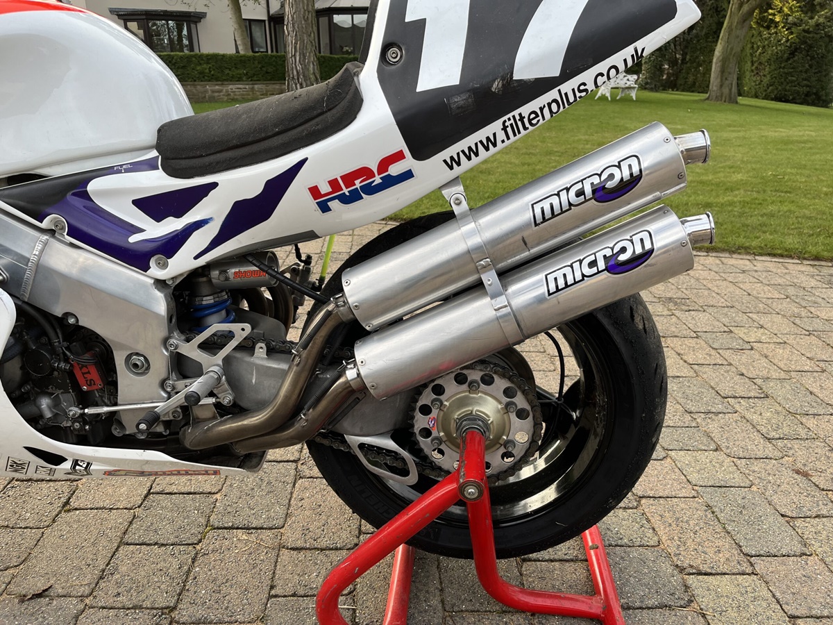Honda RVF 750 RC45 1996