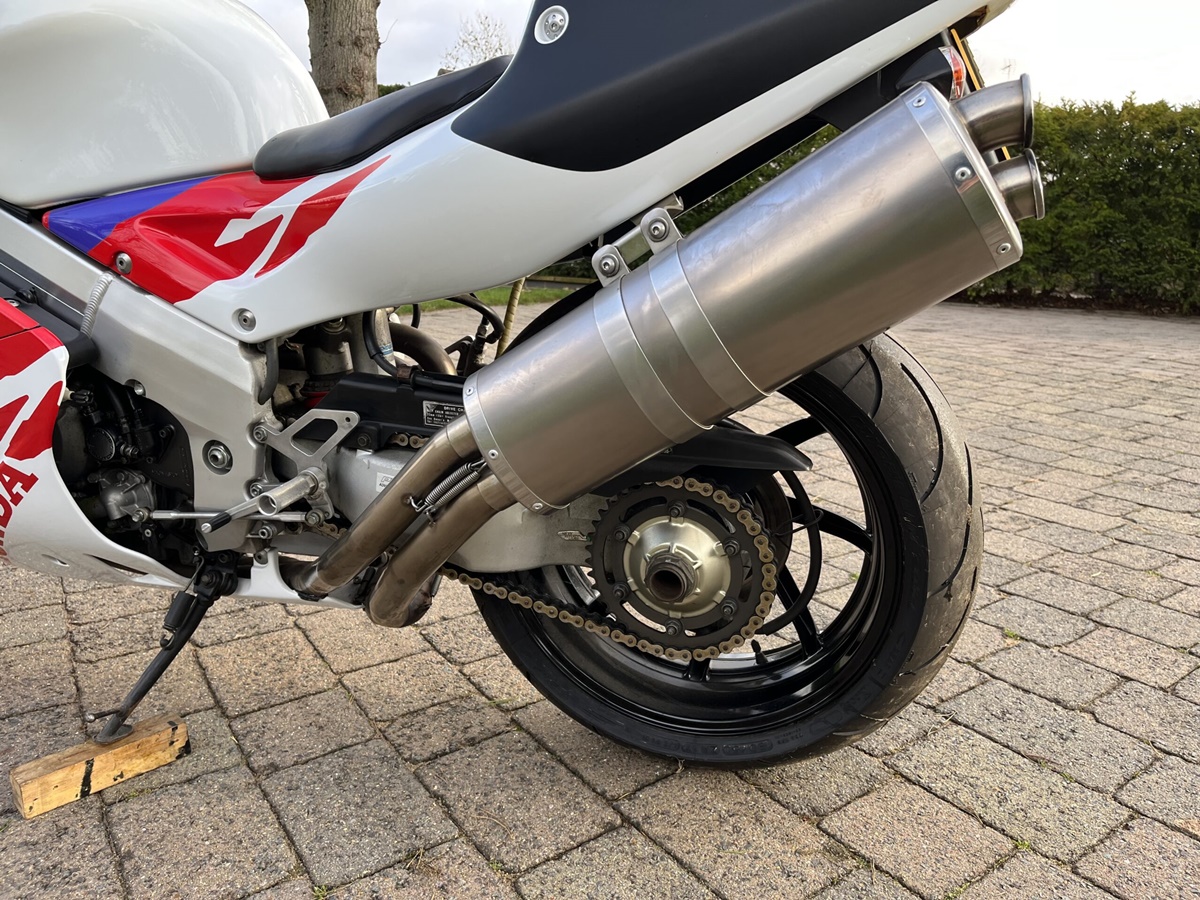 Honda RVF 750 RC45 1994