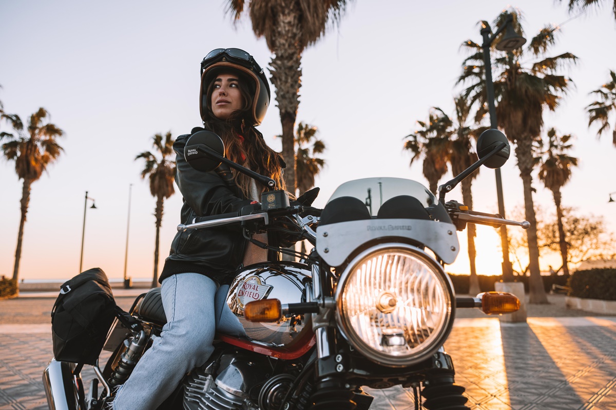 Royal Enfield Interceptor 650 Lightning Edition