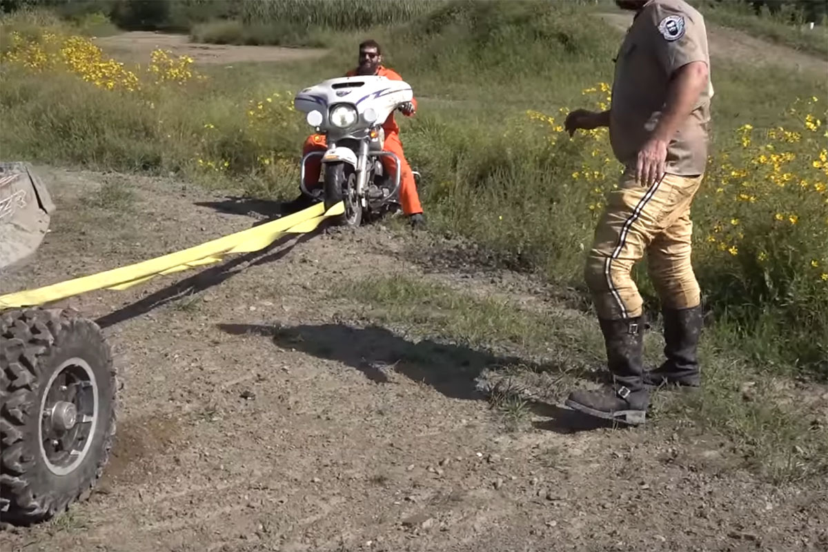 La agilidad no es el punto fuerte de la Harley en el campo