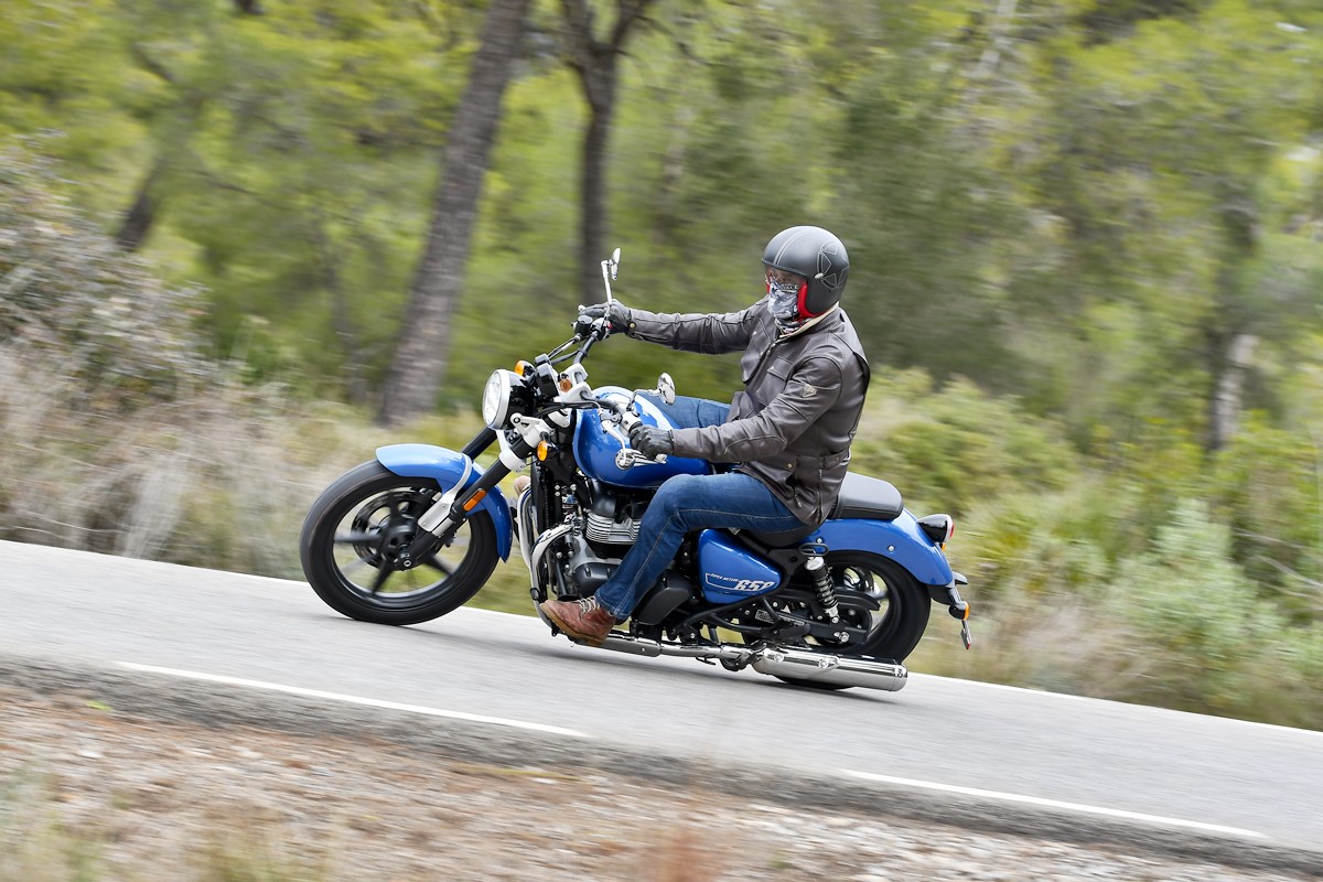 royal_enfield-supermeteor650-valencia-254