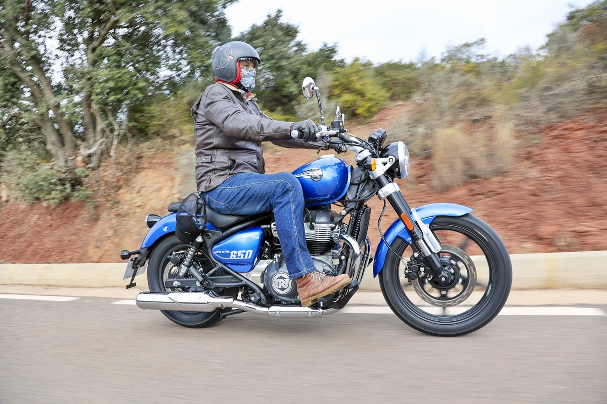 royal_enfield-supermeteor650-valencia-340