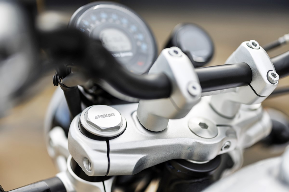royal_enfield_super_meteor_650-20