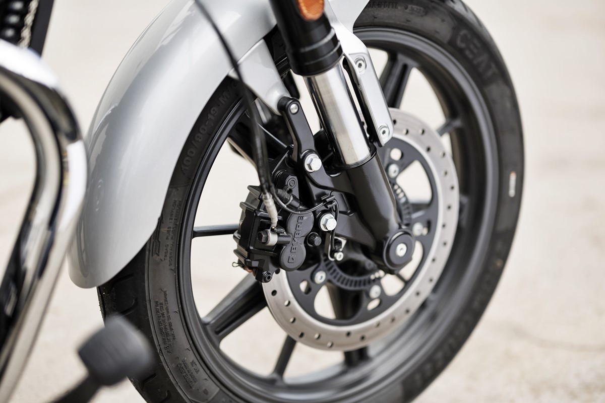 royal_enfield_super_meteor_650-22