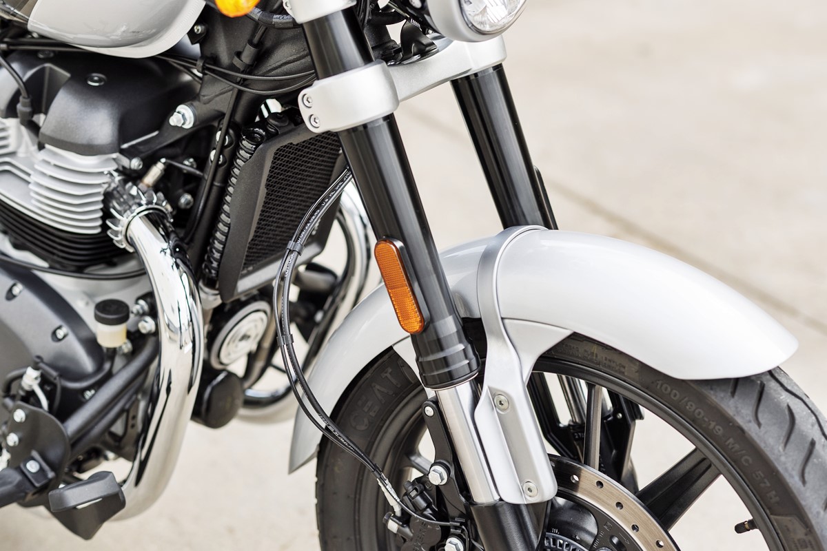 royal_enfield_super_meteor_650-55