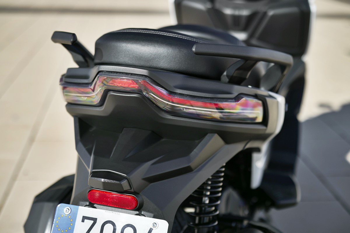 voge_sr_4max-66