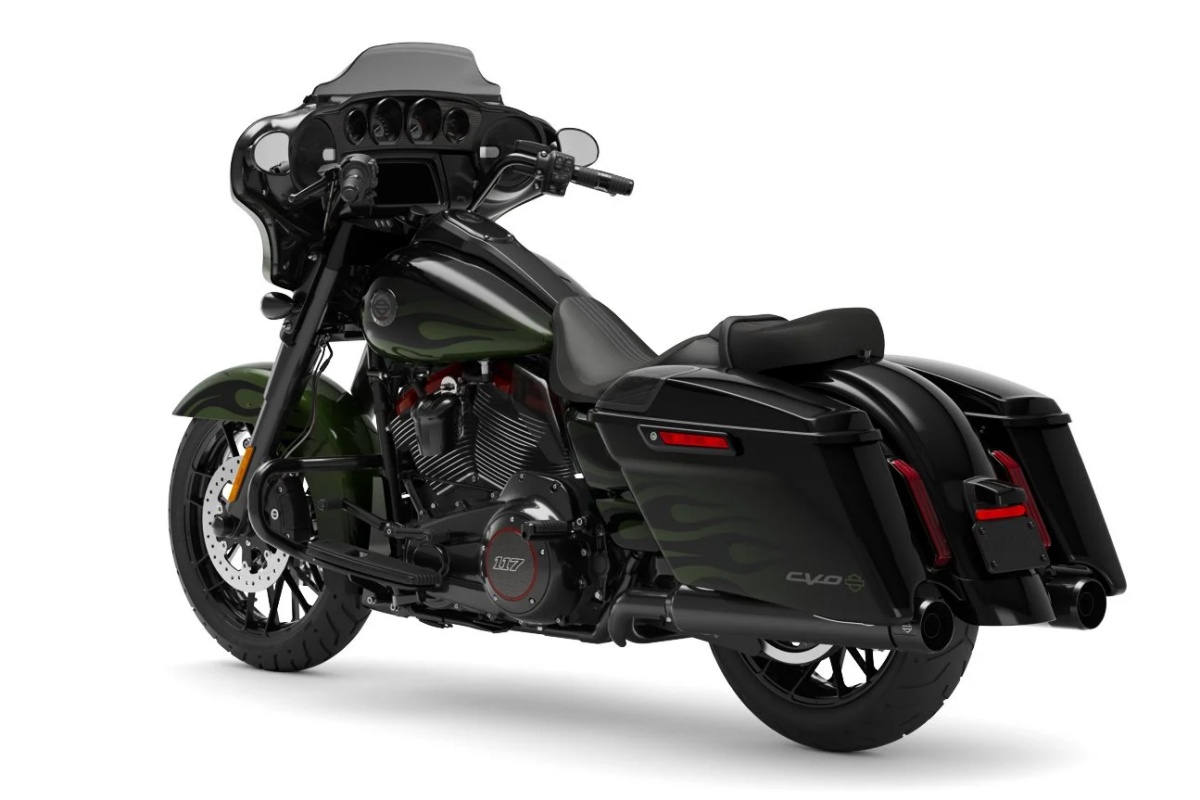 2022-cvo-street-glide-f44-motorcycle-11