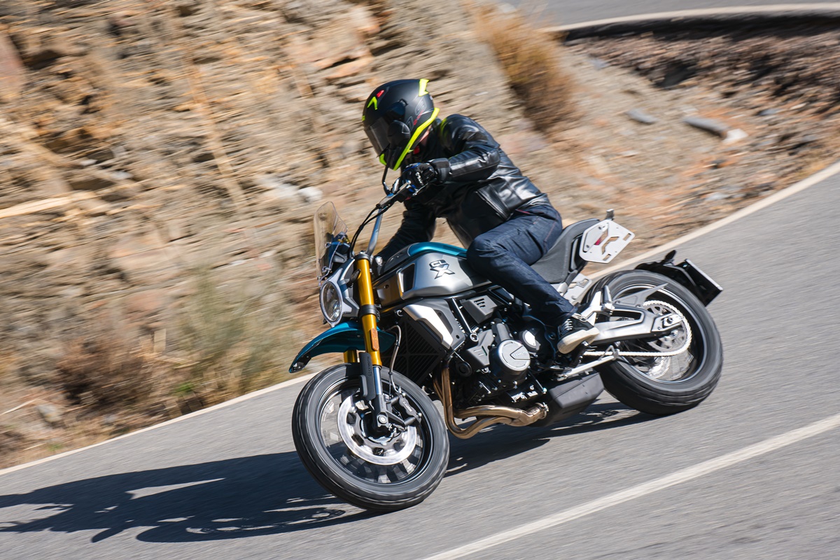 2023-02-23_cf_moto-1148