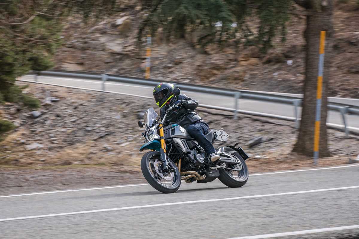 2023-02-23_cf_moto-1312