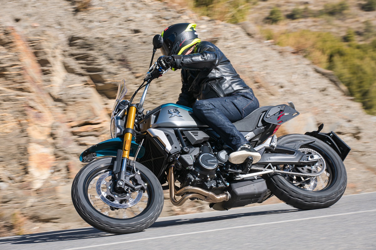 2023-02-23_cf_moto-1888