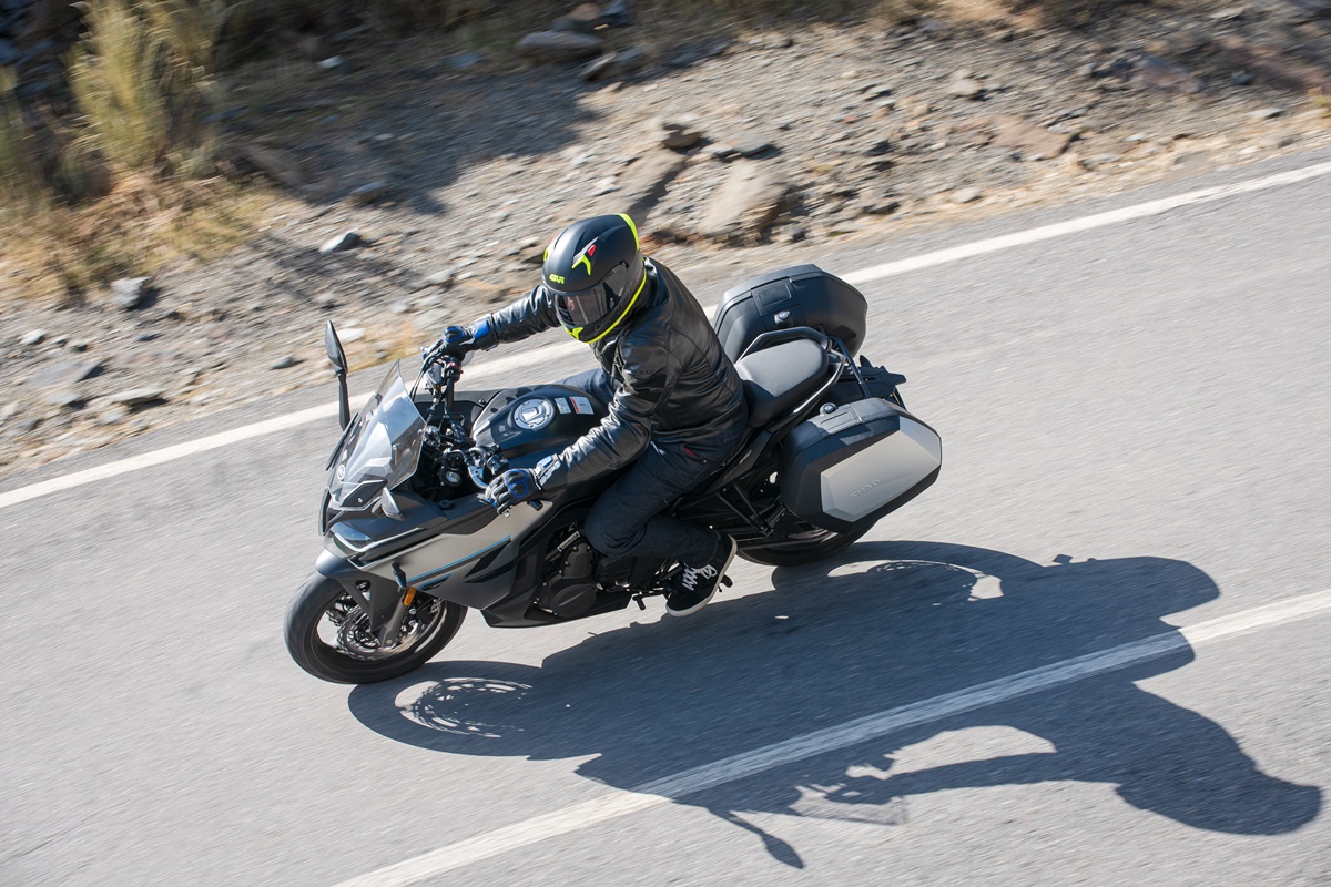 2023-02-23_cf_moto-2086
