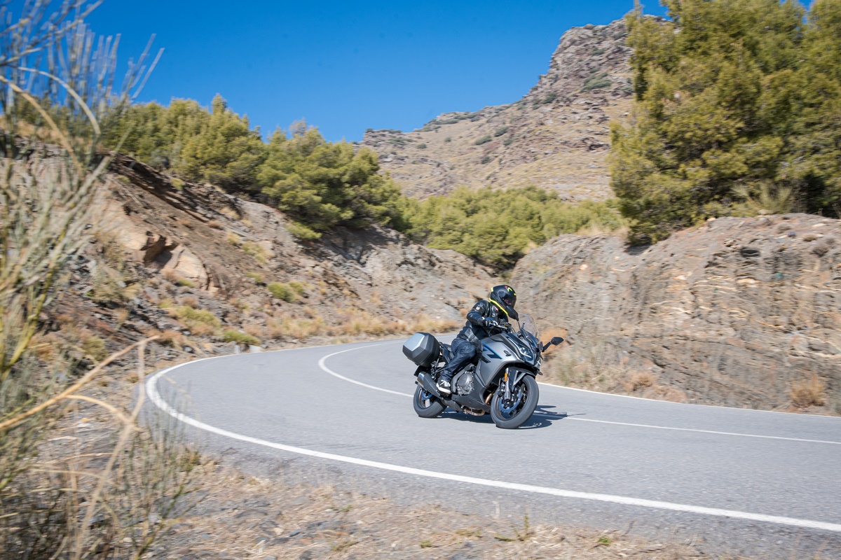 2023-02-23_cf_moto-2120
