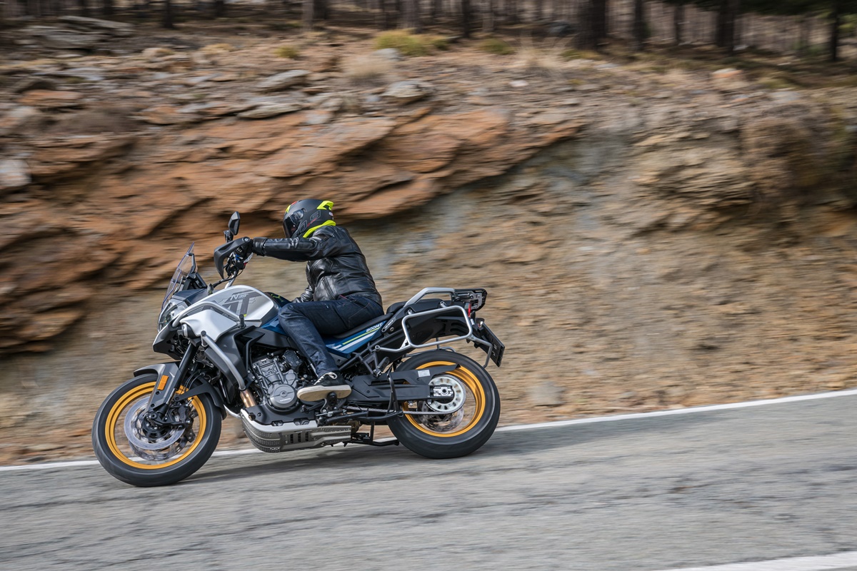 2023-02-23_cf_moto-2262
