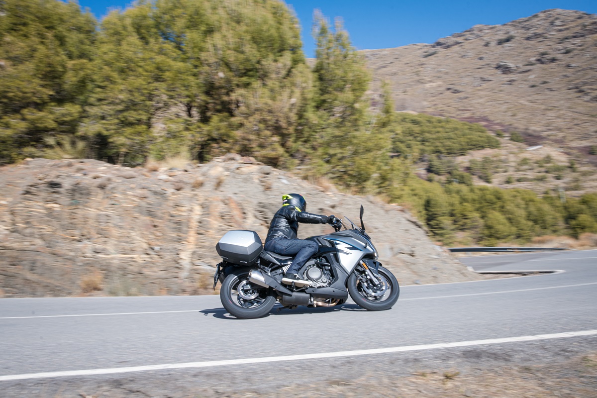 2023-02-23_cf_moto-2550
