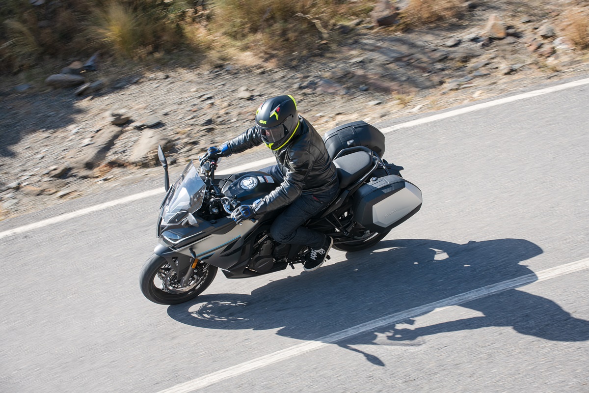2023-02-23_cf_moto-2624