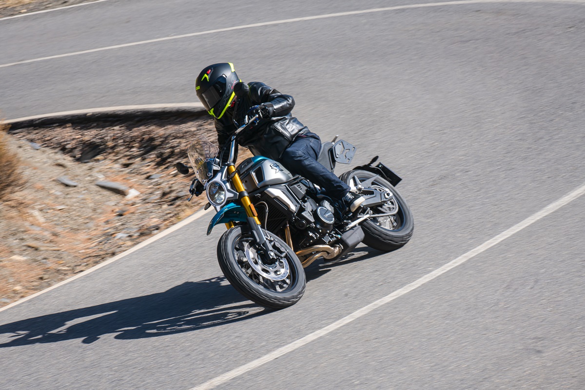 2023-02-23_cf_moto-2706